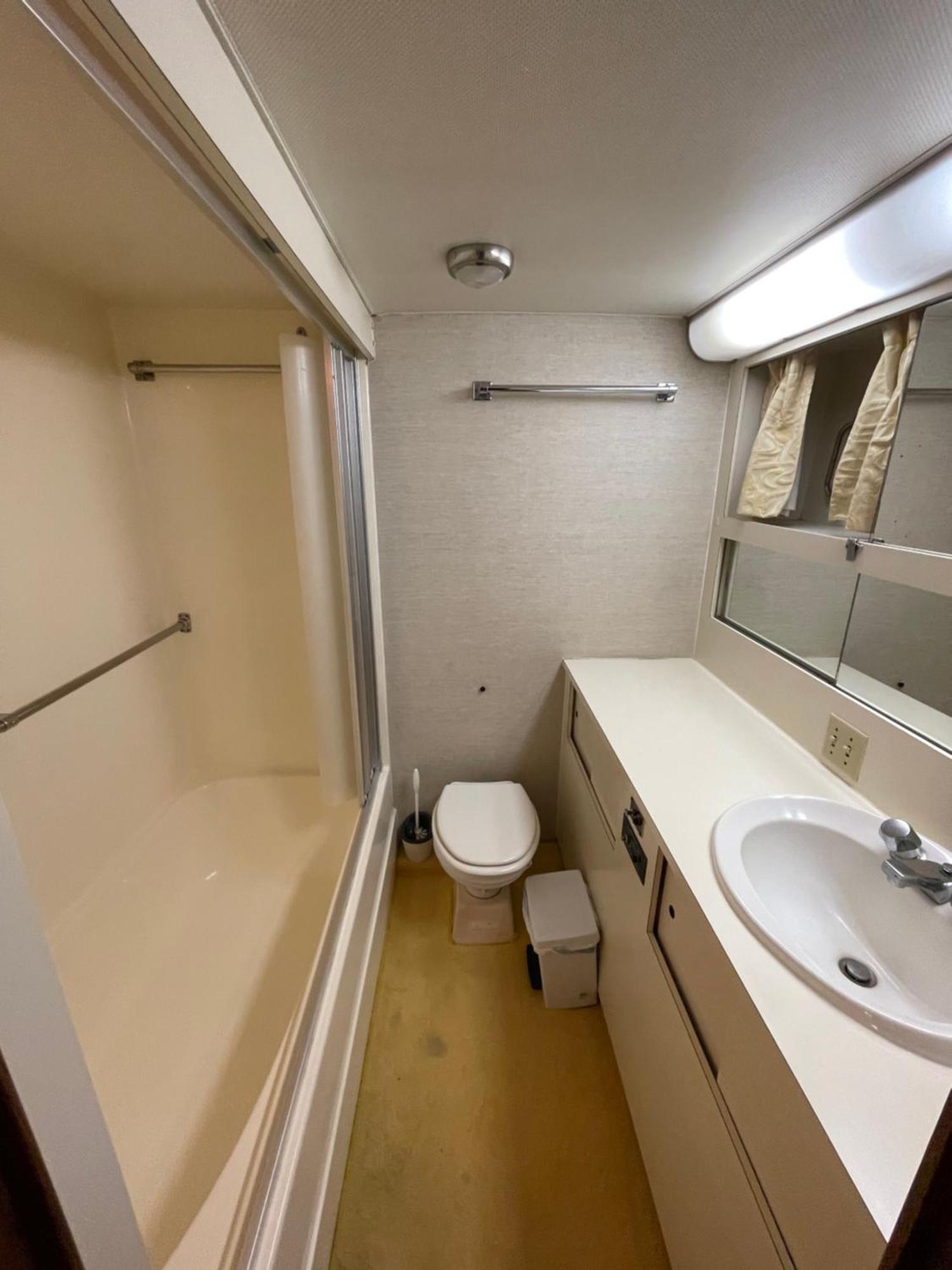 Hotel Yacht Our Alissa Сант Адриа де Бесос Екстериор снимка