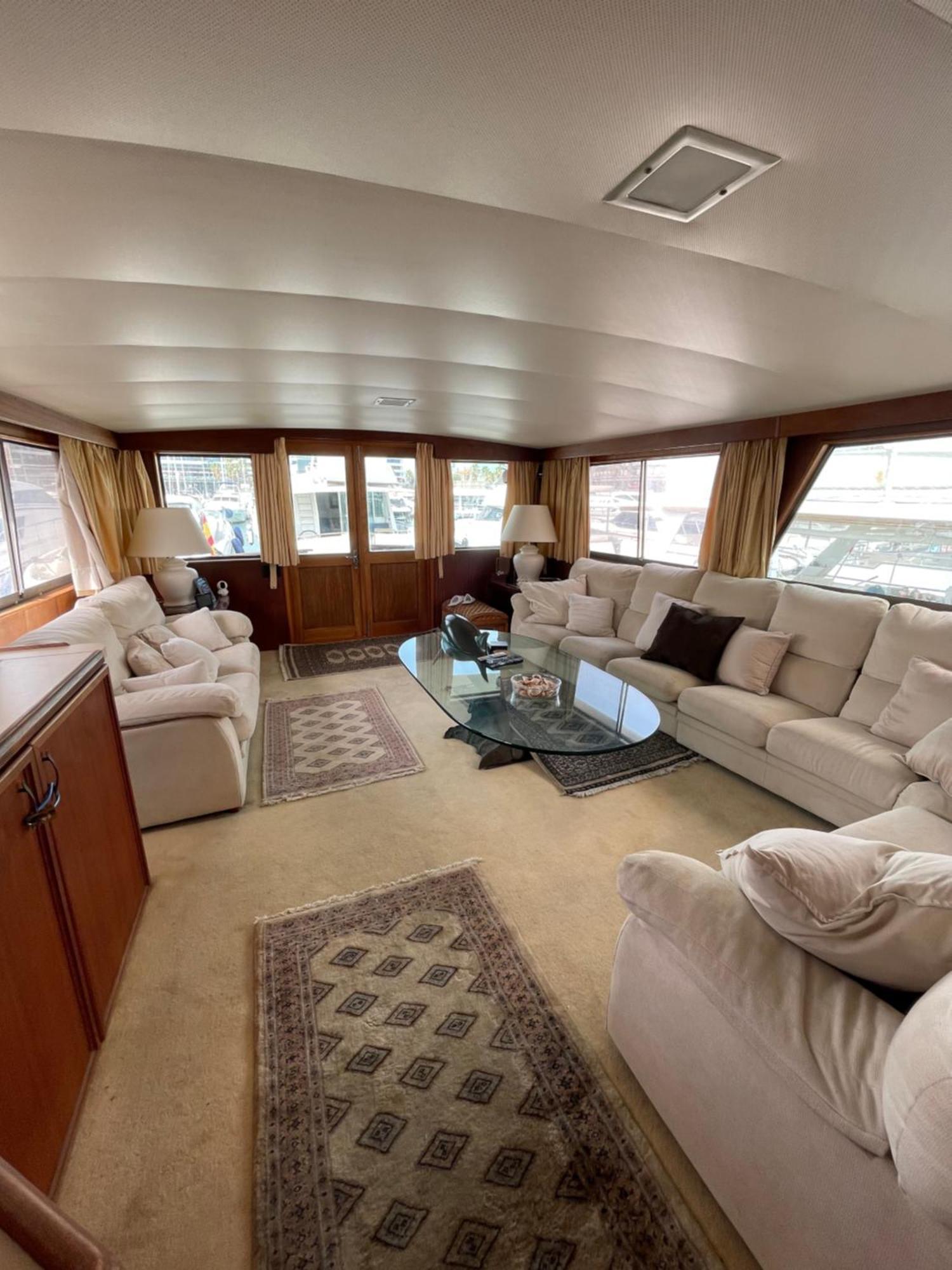 Hotel Yacht Our Alissa Сант Адриа де Бесос Екстериор снимка